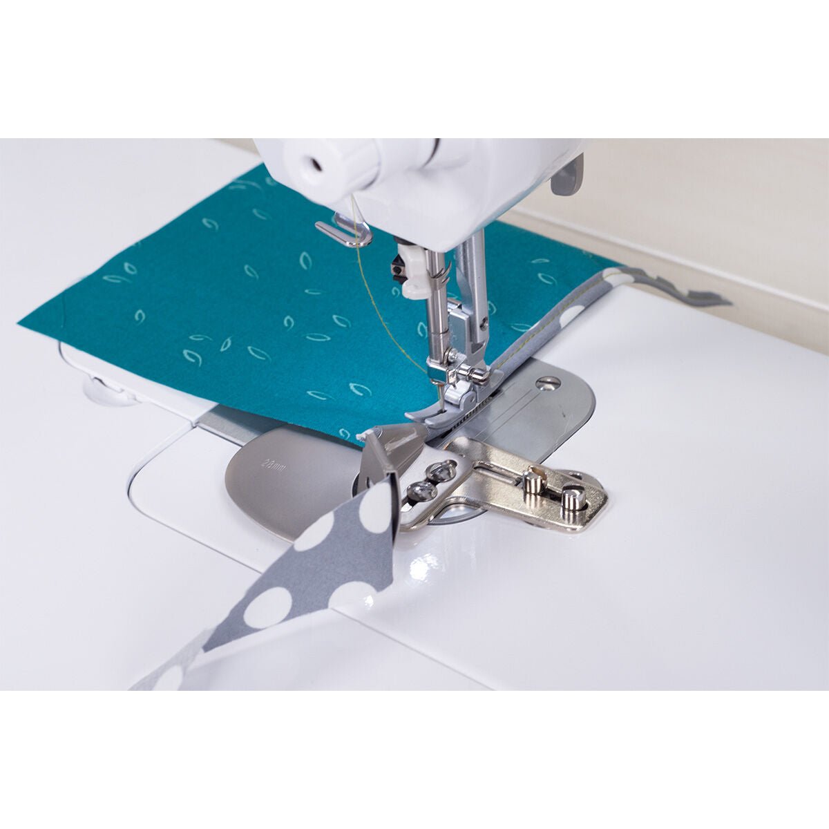 Baby Lock Accomplish 2 Sewing Machine - with FREE Online Classes (BA-LOK60D)