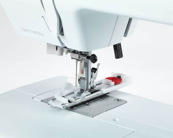 Bernette B35 Sewing Machine - Quality Sewing & Vacuum