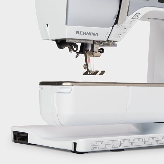 Bernina 535 Sewing & Quilting Machine - Quality Sewing & Vacuum