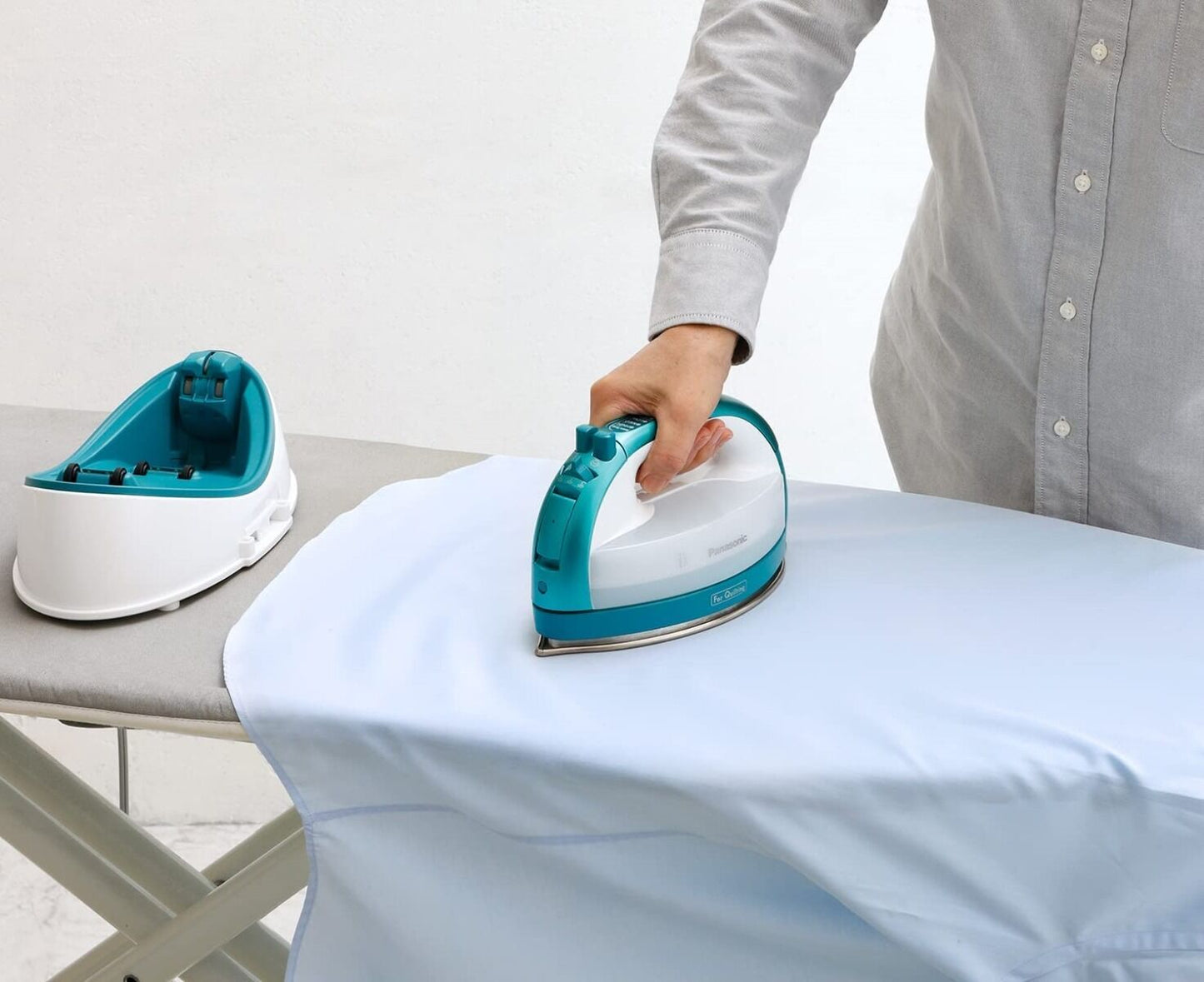 Cordless Steam Iron Panasonic 360 Freestyle Teal - Quality Sewing & Vacuum