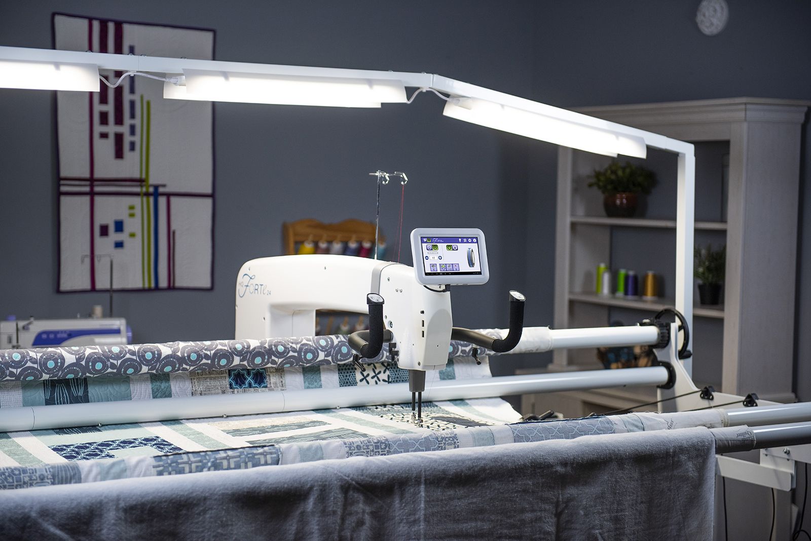 Handi Quilter HQ HighLight Longarm Lighting System