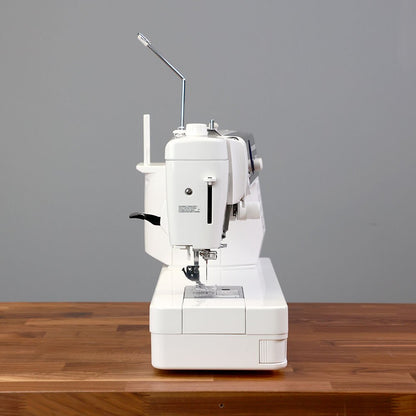 Handi Quilter HQ Stitch 610 Sewing Machine - Quality Sewing & Vacuum