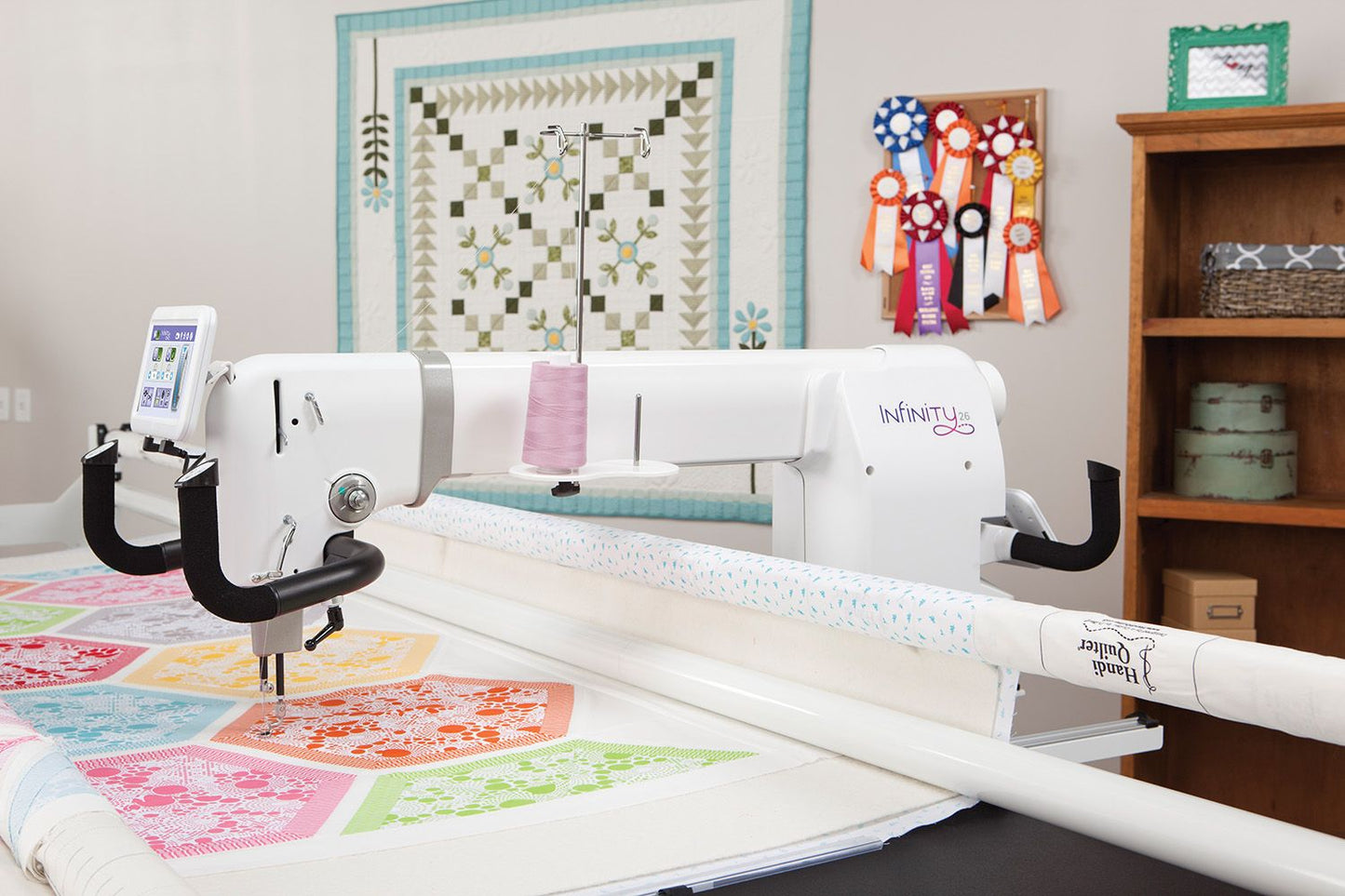 Handi Quilter Infinity 26-inch Longarm with Gallery2 Frame - Quality Sewing & Vacuum