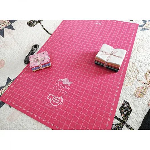 Quilters Select 22" X 34" Pink Cutting Mat