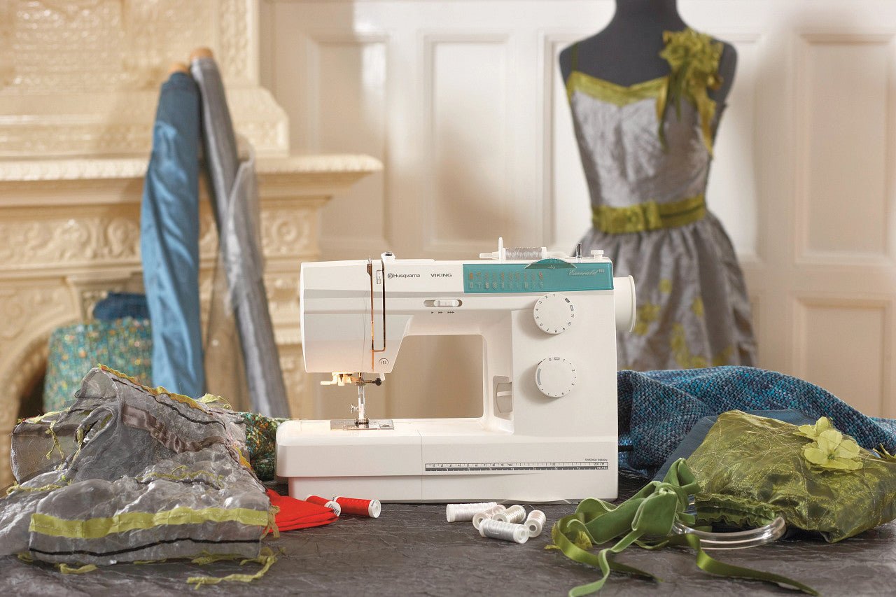 Viking Emerald 118 Sewing Machine