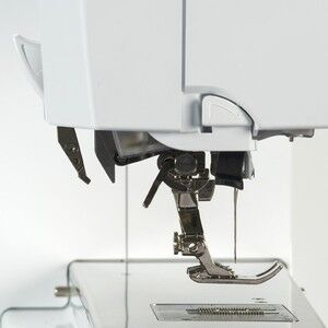 Bernina 770QE Sewing & Embroidery Machine - Pre-Owned